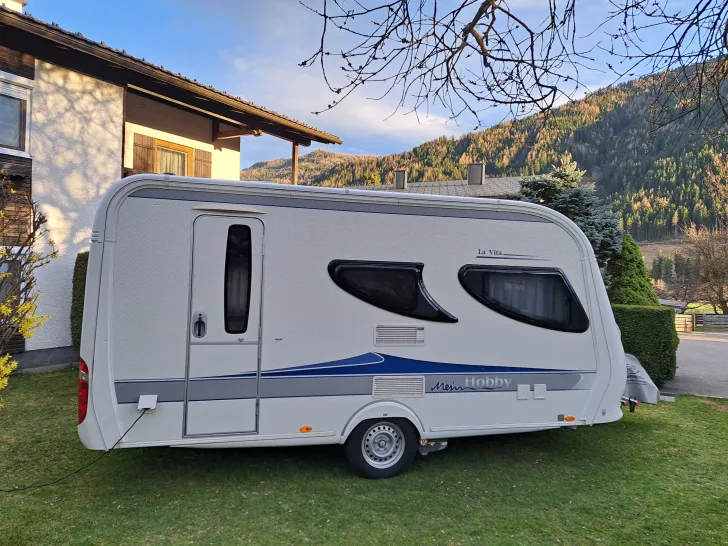 Fahrzeugbild Hobby La Vita bionda 440 SF gut gepflegt, Tierfr #1