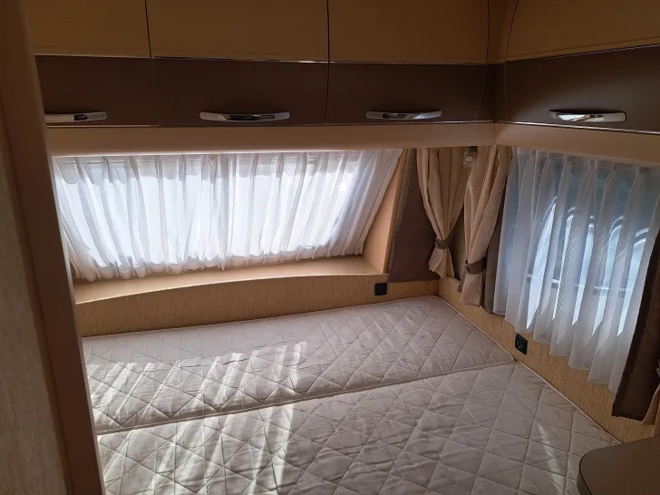 Fahrzeugbild Hobby La Vita bionda 440 SF gut gepflegt, Tierfr #5