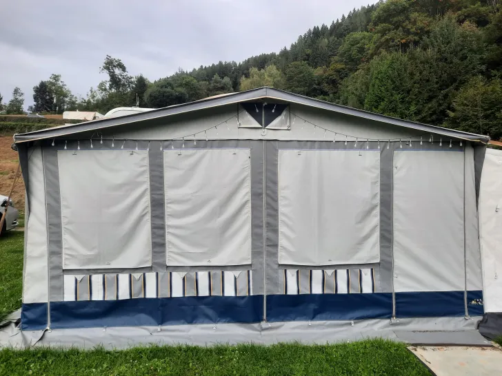 Fahrzeugbild Hobby La Vita bionda 440 SF gut gepflegt, Tierfr #7