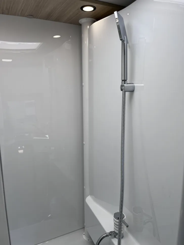 Fahrzeugbild Challenger S217 Break Edition, Markise, Solar, Kamera etc #29