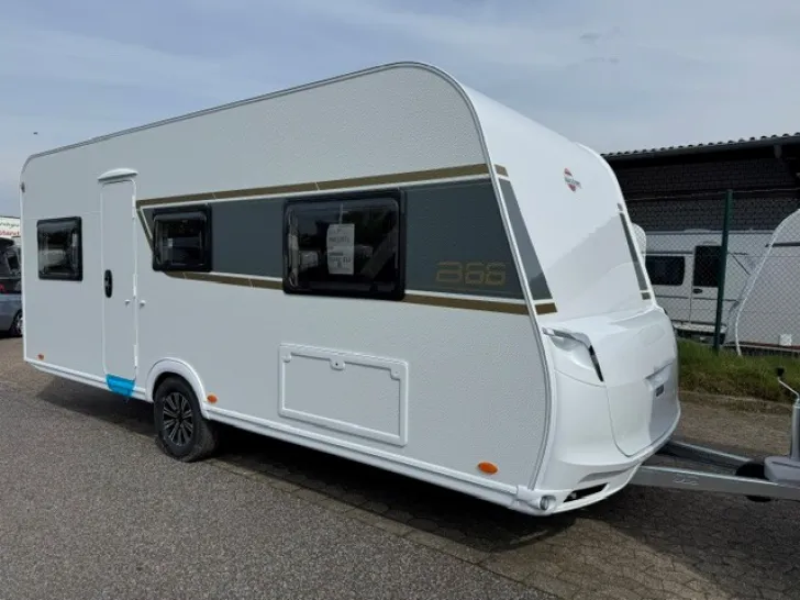 Fahrzeugbild Bürstner B66 Plus 520 TL Sondermodell #1