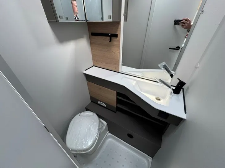 Fahrzeugbild Bürstner B66 Plus 520 TL Sondermodell #9