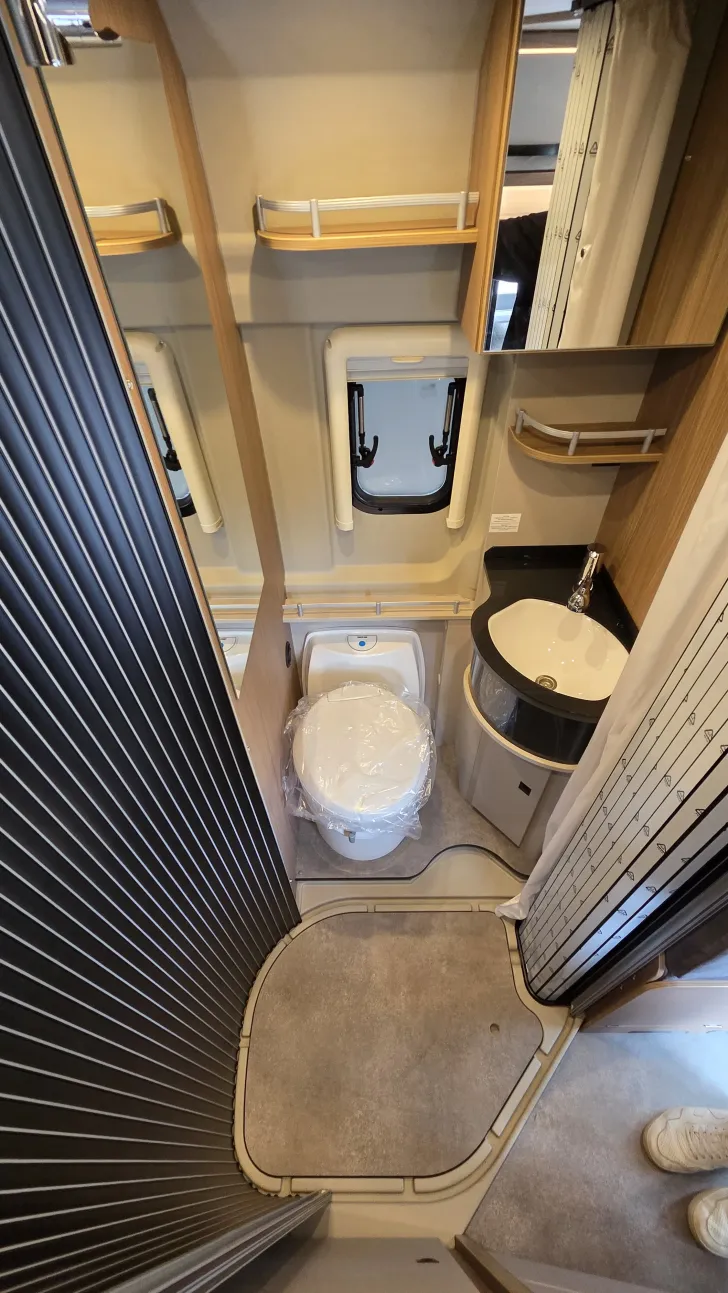Fahrzeugbild Pössl D-Line 2WIN R Plus #6