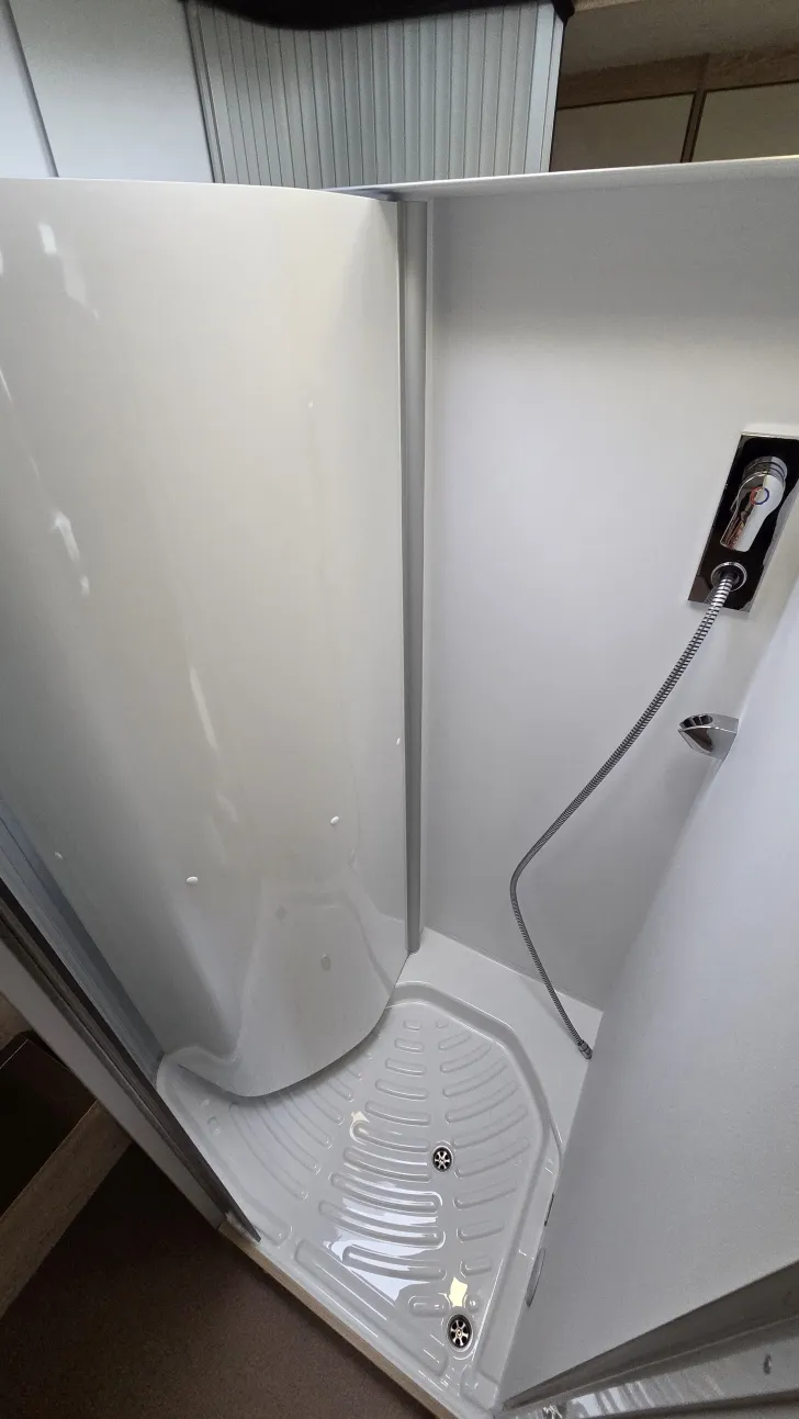 Fahrzeugbild Pössl Summit 600 Plus Automatik #8