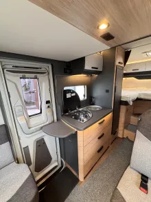 Fahrzeugbild Knaus L!VE WAVE 650 MEG Platinum Selection Abstandstempomat, Rahmenfenste #14