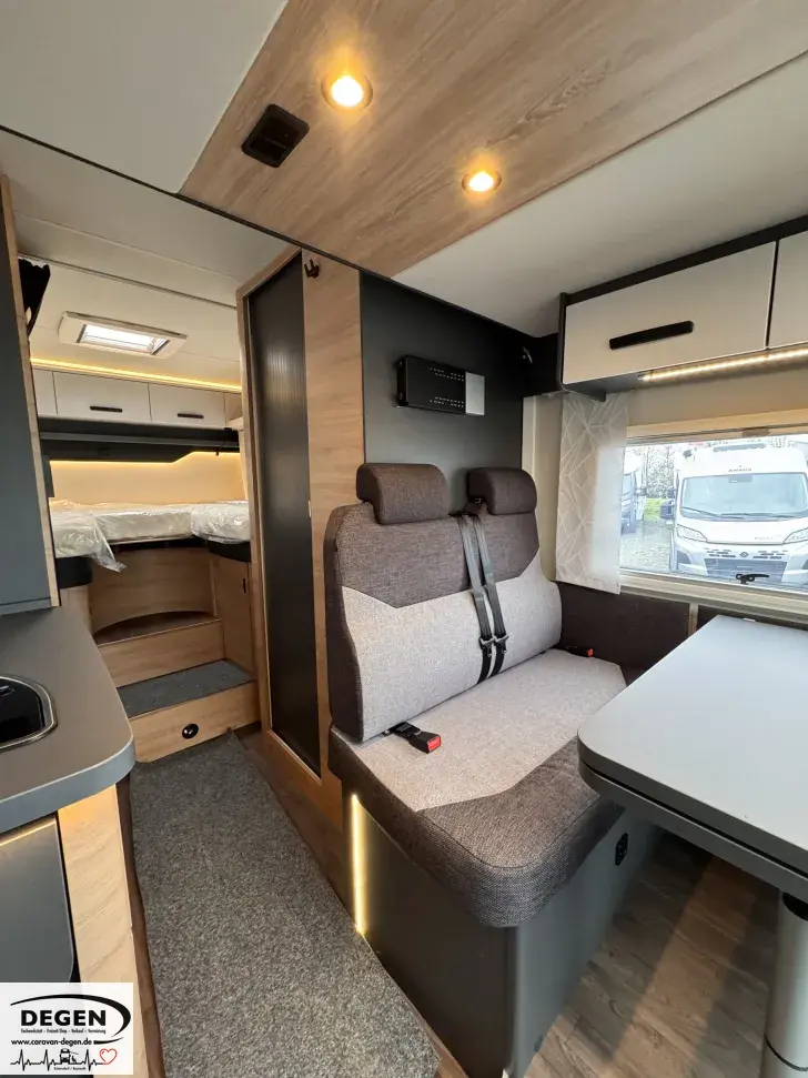 Fahrzeugbild Knaus L!VE WAVE 650 MEG Platinum Selection Abstandstempomat, Rahmenfenste #12