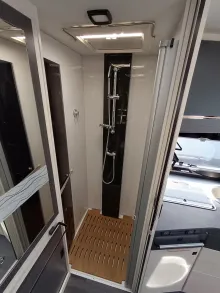 Fahrzeugbild Challenger Graphite 270 Premium Hubstützen, Luftfederung #15
