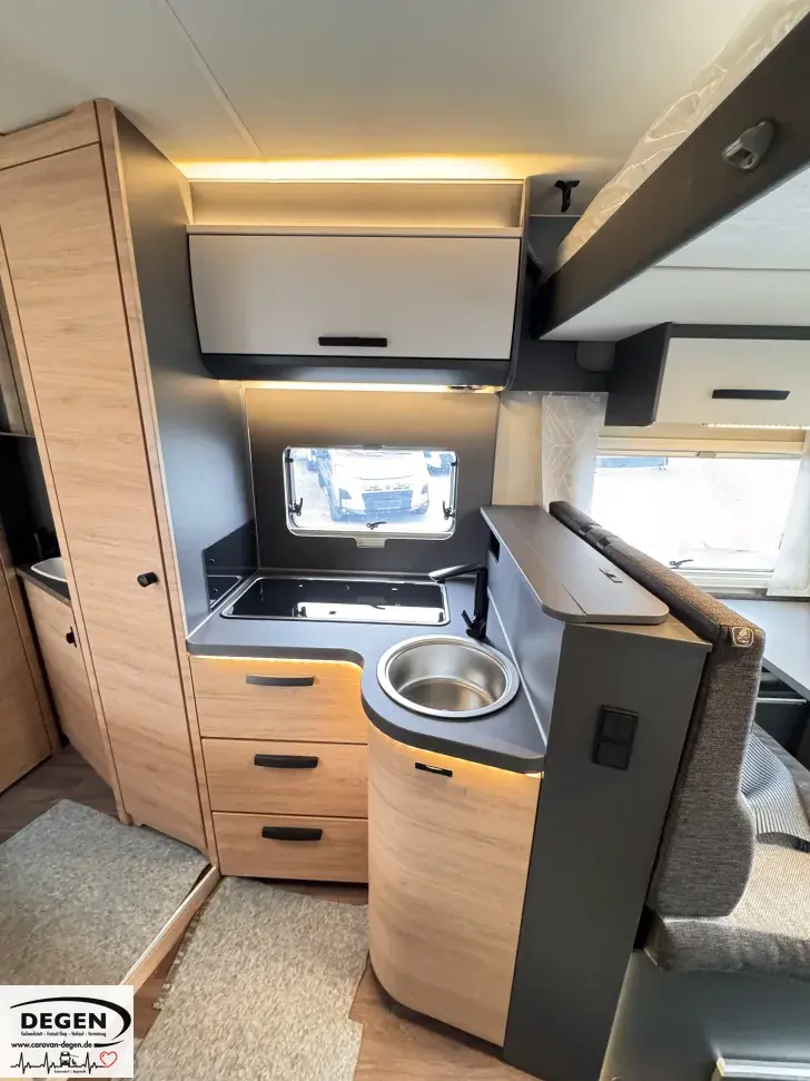 Fahrzeugbild Knaus L!VE WAVE 650 MF Platinum Selection Abstandstempomat,Rahmenfenster #13