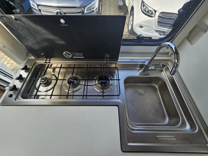 Fahrzeugbild Sun Living S 65 SL SAT|TV|Dachklima|NAVI|RFK|Z-LuftfederHA #4