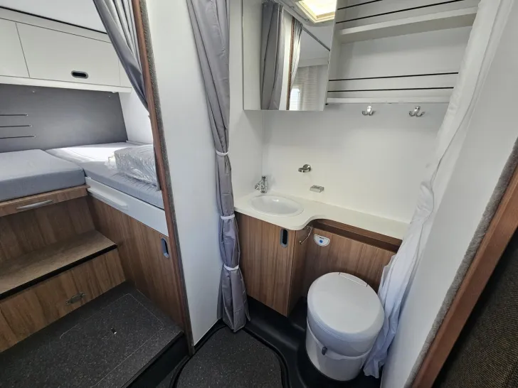 Fahrzeugbild Sun Living S 65 SL SAT|TV|Dachklima|NAVI|RFK|Z-LuftfederHA #5