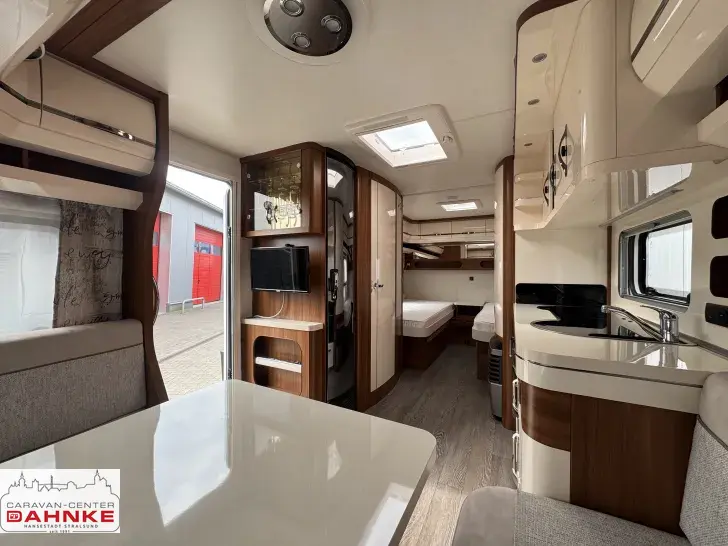 Fahrzeugbild Hobby Excellent 560 LU autom. Sat*Mover*Fahrradträger #12