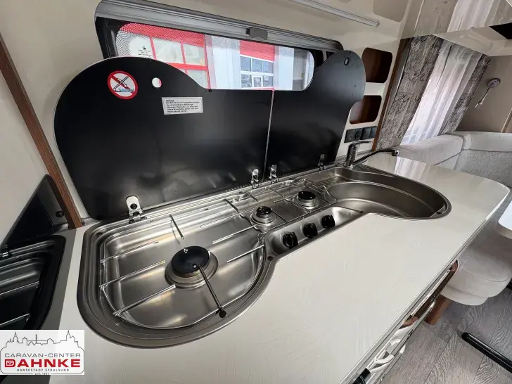 Fahrzeugbild Hobby Excellent 560 LU autom. Sat*Mover*Fahrradträger #14