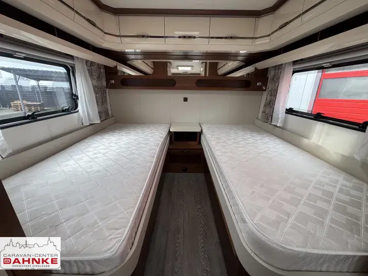 Fahrzeugbild Hobby Excellent 560 LU autom. Sat*Mover*Fahrradträger #15