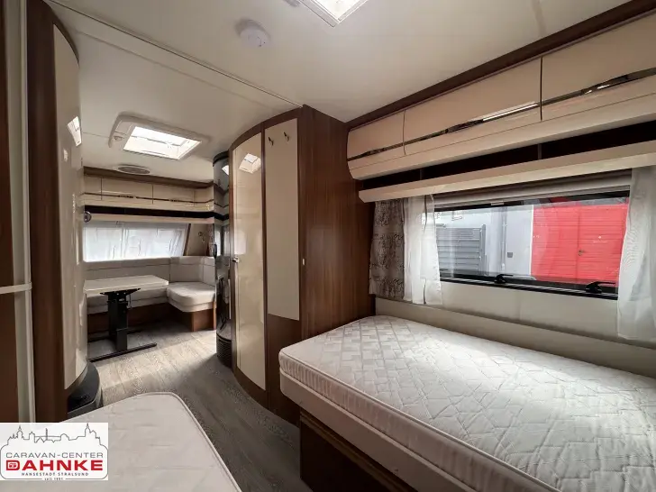 Fahrzeugbild Hobby Excellent 560 LU autom. Sat*Mover*Fahrradträger #16