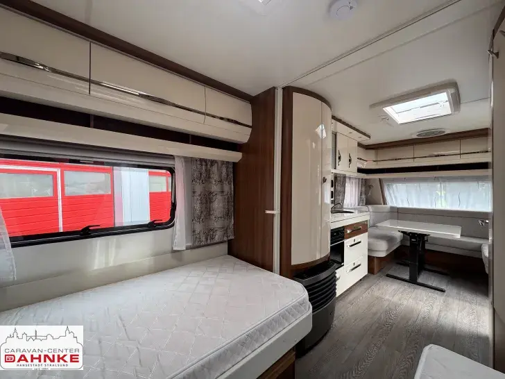 Fahrzeugbild Hobby Excellent 560 LU autom. Sat*Mover*Fahrradträger #17