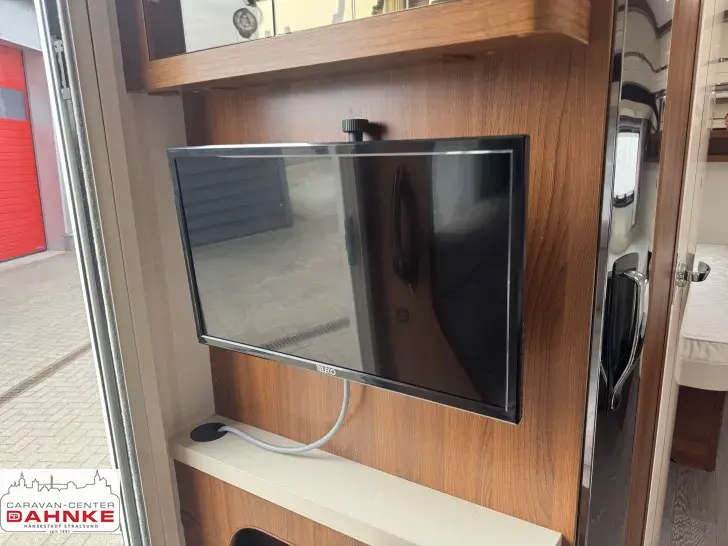 Fahrzeugbild Hobby Excellent 560 LU autom. Sat*Mover*Fahrradträger #18