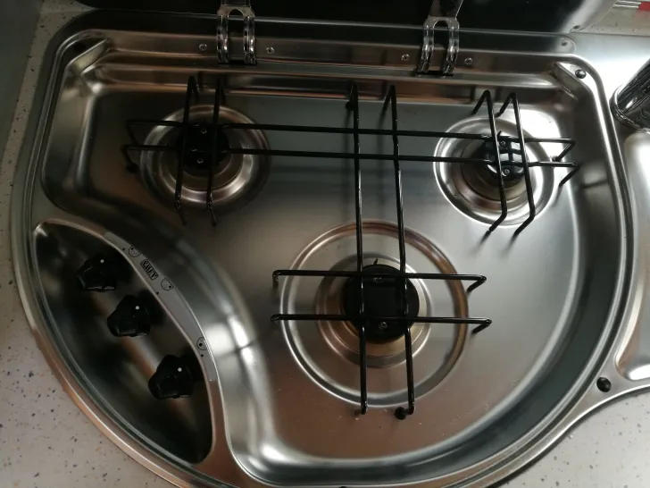 Fahrzeugbild Hobby De Luxe 450 UF Sehr gut ausgestatte #6