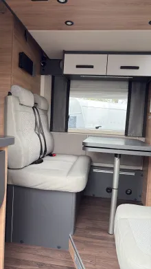 Sitzgruppe Knaus L!VE WAVE 650 MEG Black Selection Automatik
