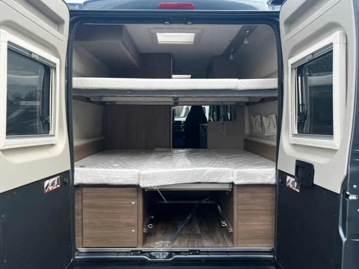Fahrzeugbild Carado Camper Van CV 601 pro Markise+Styl Paket #8