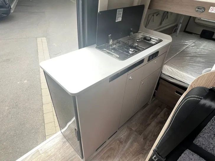 Fahrzeugbild Carado Camper Van CV 601 pro Markise+Styl Paket #12
