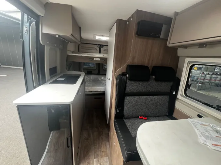 Fahrzeugbild Carado Camper Van CV 601 pro Markise+Styl Paket #14