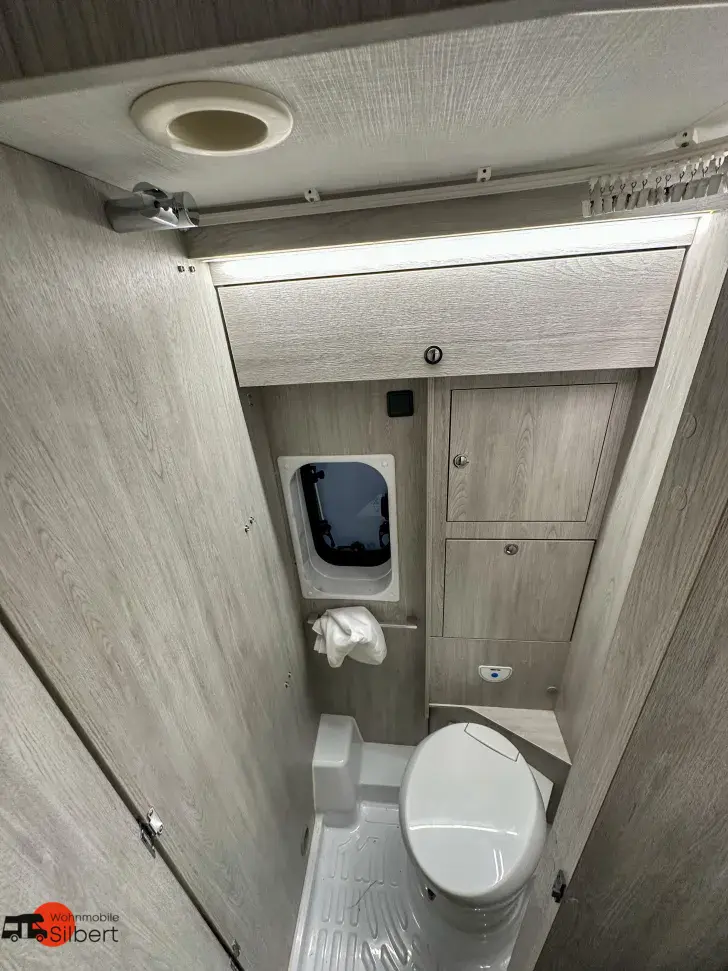 Toilette Roller Team LIVINGSTONE K2 - Solar*TV*Kamera*AHK*540cm