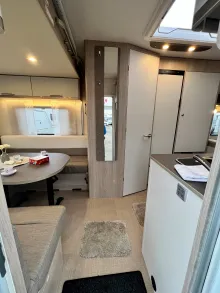 Fahrzeugbild Bürstner Premio Plus 510 TK Hubbett mit Mover #6