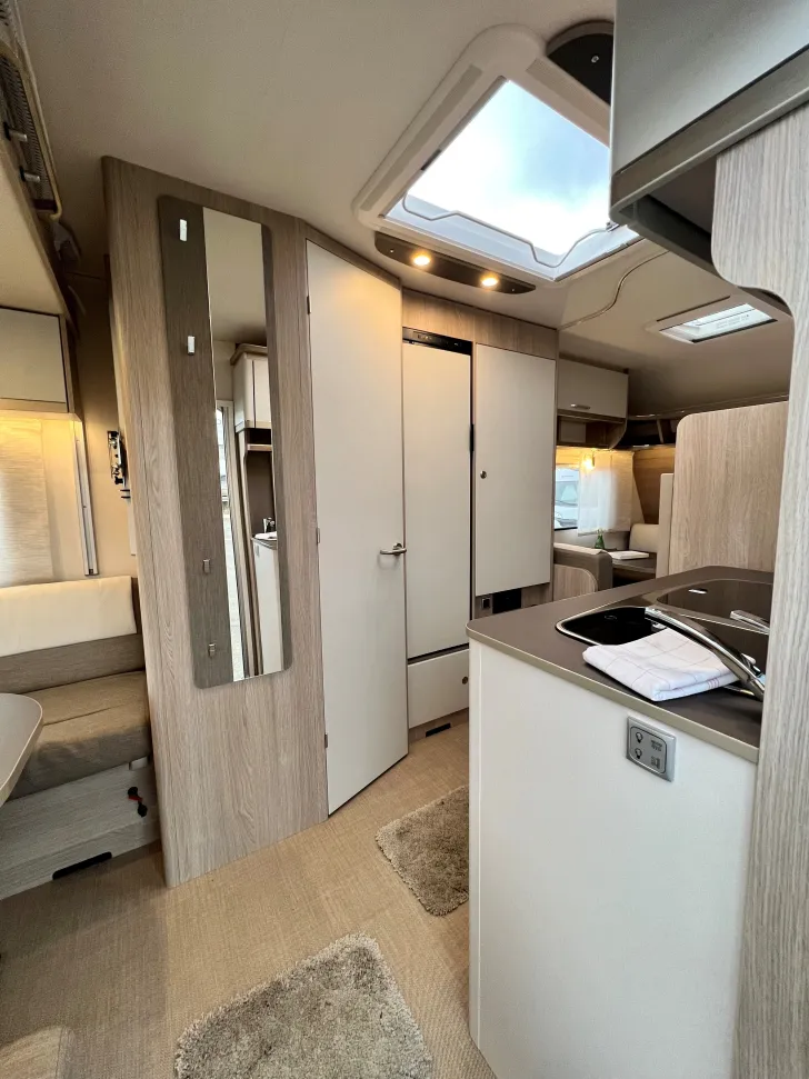 Fahrzeugbild Bürstner Premio Plus 510 TK Hubbett mit Mover #15