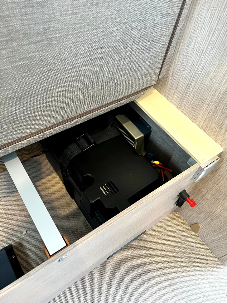 Fahrzeugbild Bürstner Premio Plus 510 TK Hubbett mit Mover #24