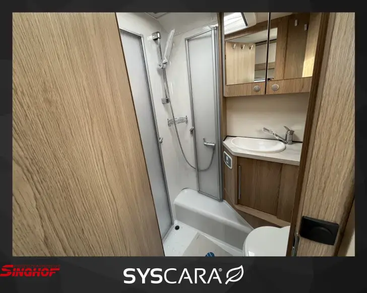 Fahrzeugbild LMC Cruiser 70 V 643 G #11