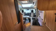 Sicht vorne-hinten Weinsberg CaraBus 600 ME EDITION [FIRE] Automatik, Paket auto. Fahren