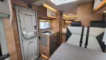 Weitere Betten Weinsberg CaraCompact 600 MF EDITION [PEPPER] Automatik/140 PS