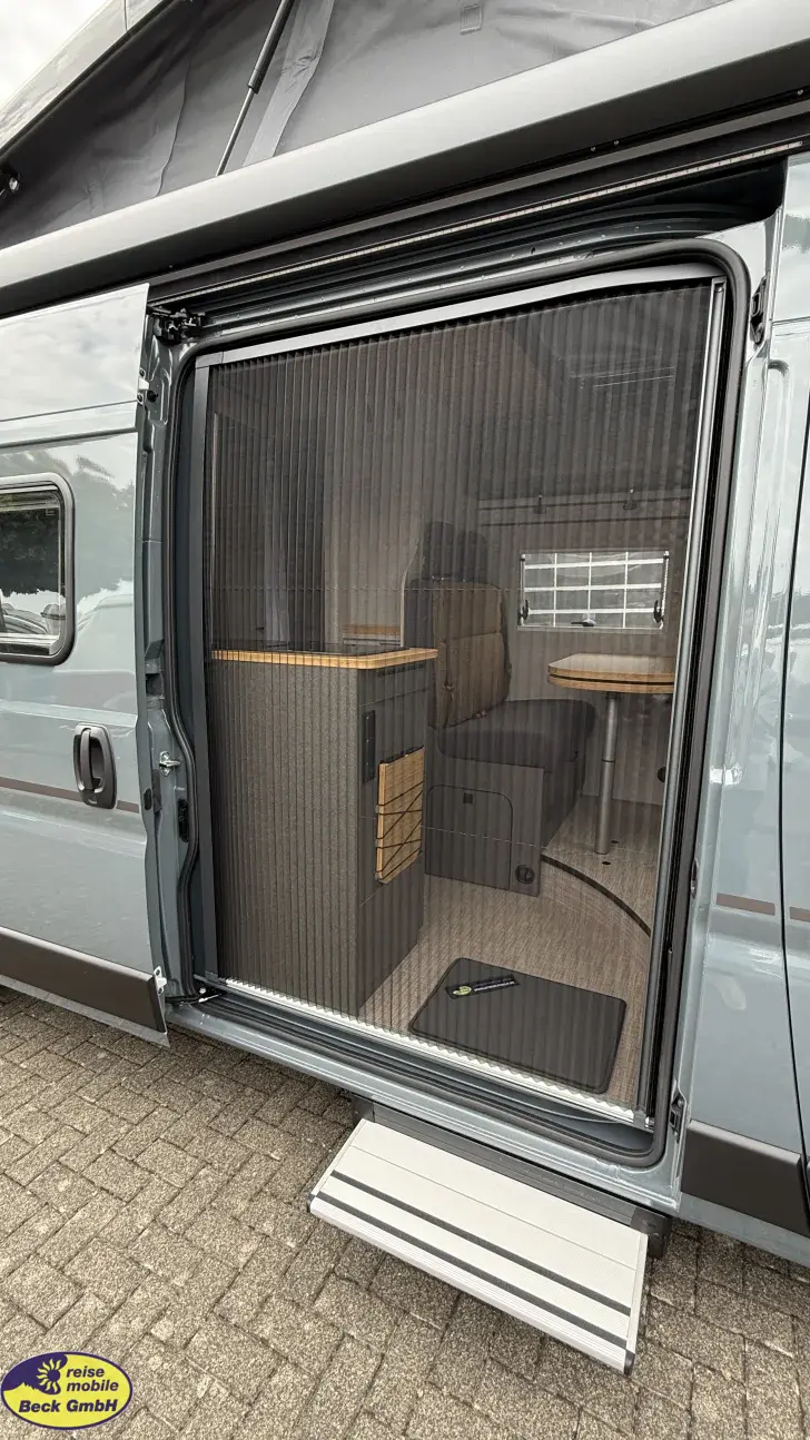 Fahrzeugbild Hymer Camper Van Redwood 600 Explorer Markteinführung #9