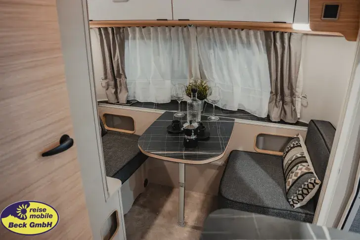 Fahrzeugbild Hymer Eriba Touring 542 Beck-Silver-Edition-46 #9