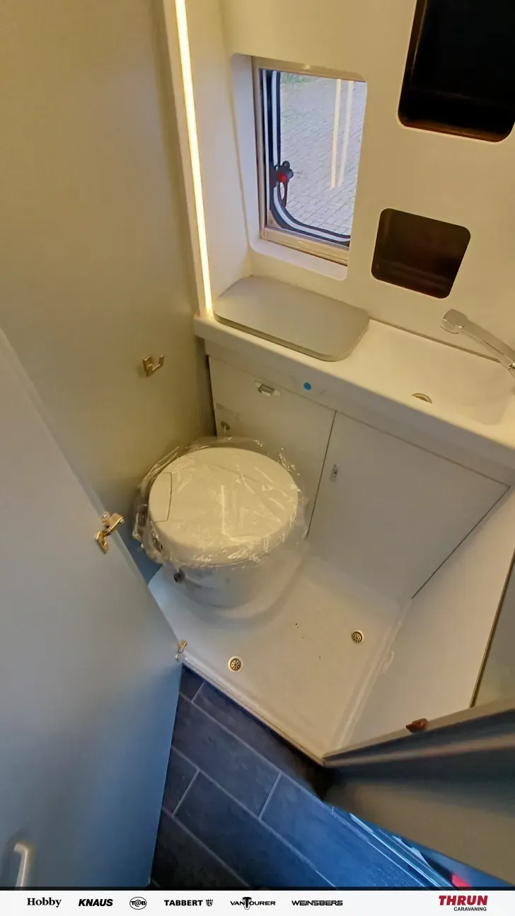 Toilette Weinsberg CaraTour 630 ME Zustand sehr gut