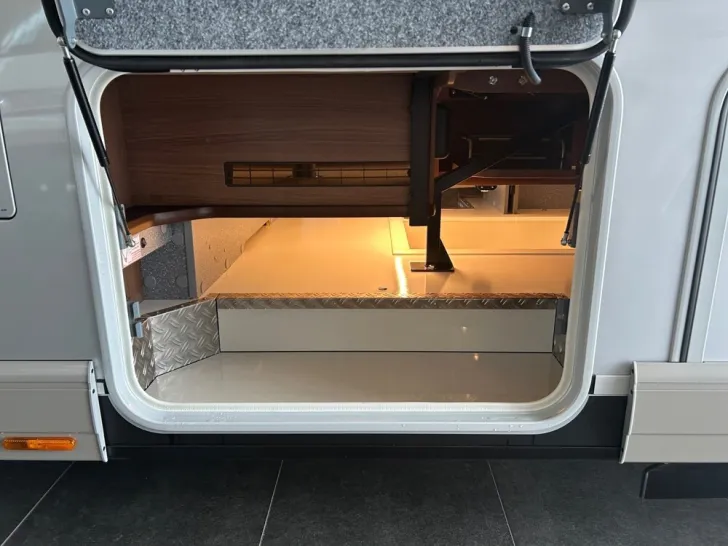 Fahrzeugbild Carthago chic e-line I 61 XL LE #24