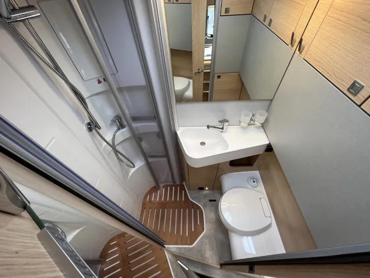 Fahrzeugbild Hymer B-MC I 580 BlackLine *Premium*Autarkie*Solar* #18