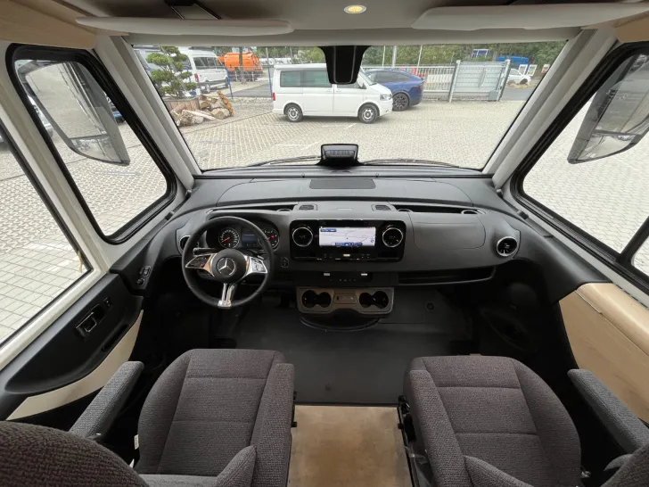 Fahrzeugbild Hymer B-MC I 580 BlackLine *Premium*Autarkie*Solar* #24