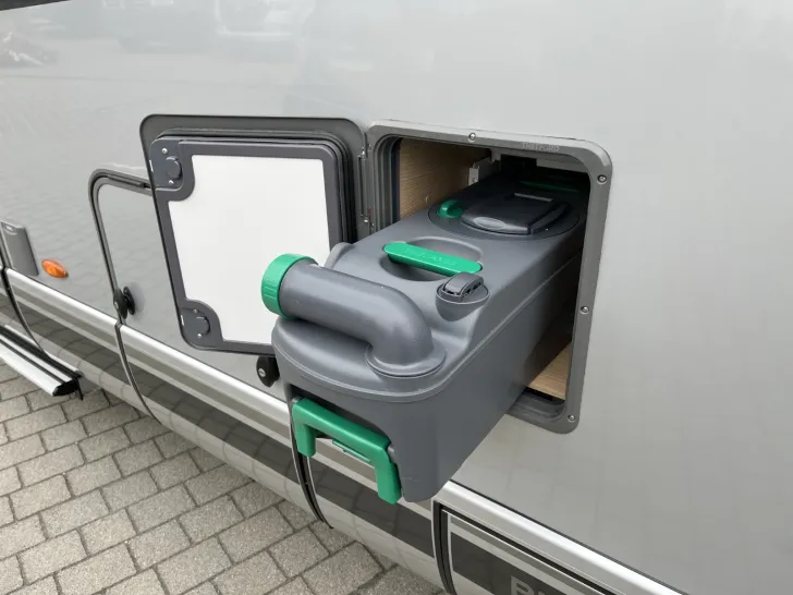 Fahrzeugbild Hymer B-MC I 580 BlackLine *Premium*Autarkie*Solar* #31