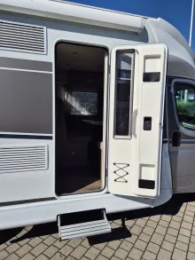 Fahrzeugbild Carado T447 pro+ *LED*Hubbett*180PS* #7