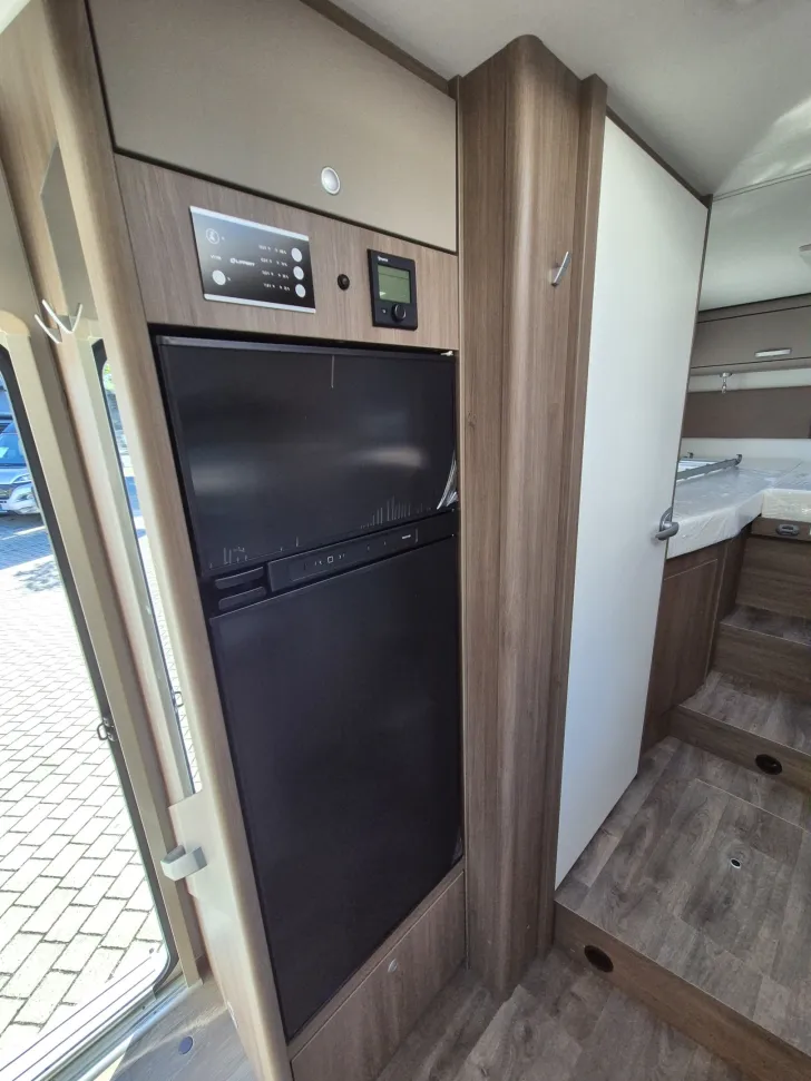 Fahrzeugbild Carado T447 pro+ *LED*Hubbett*180PS* #19