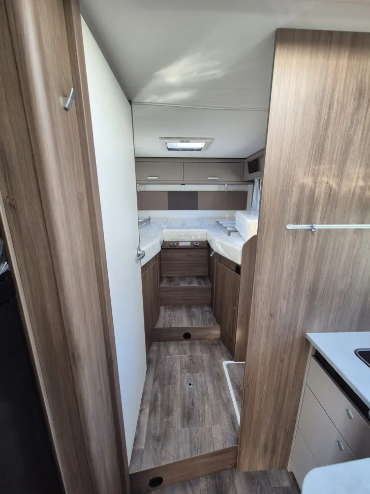 Fahrzeugbild Carado T447 pro+ *LED*Hubbett*180PS* #23