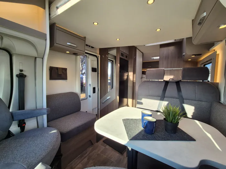 Fahrzeugbild Carado T447 pro+ *Hubbett*Bettumb.*Vorber.-Solar/RFK* #20