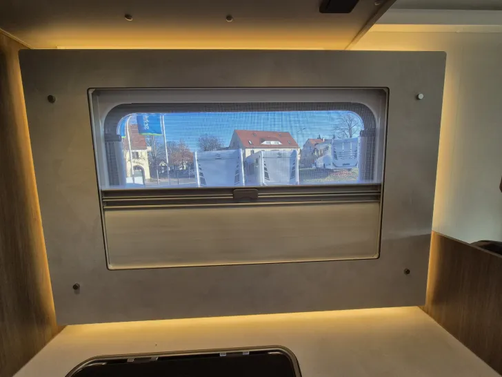 Fahrzeugbild Carado T447 pro+ *Hubbett*Bettumb.*Vorber.-Solar/RFK* #29