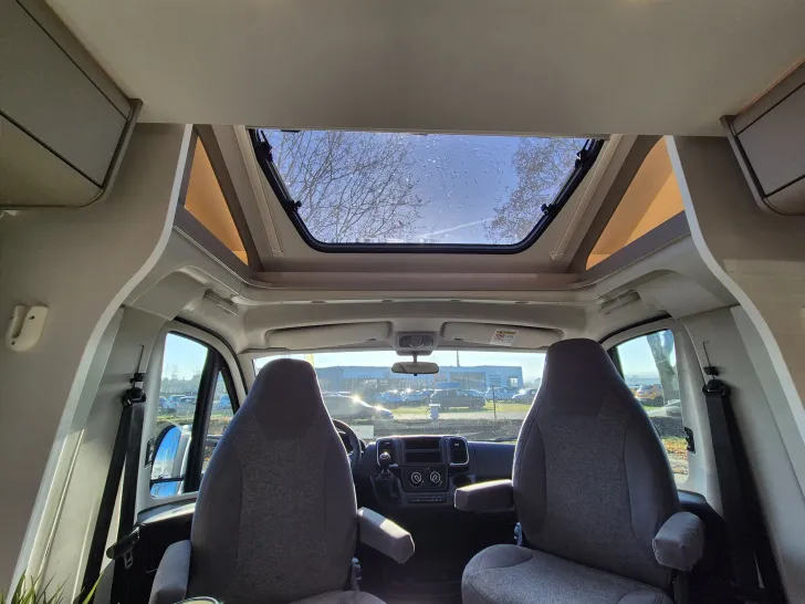 Fahrzeugbild Carado T447 pro+ *Hubbett*Bettumb.*Vorber.-Solar/RFK* #44