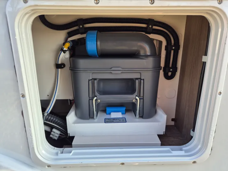 Fahrzeugbild Carado T447 pro+ *Hubbett*Bettumb.*Vorber.-Solar/RFK* #45