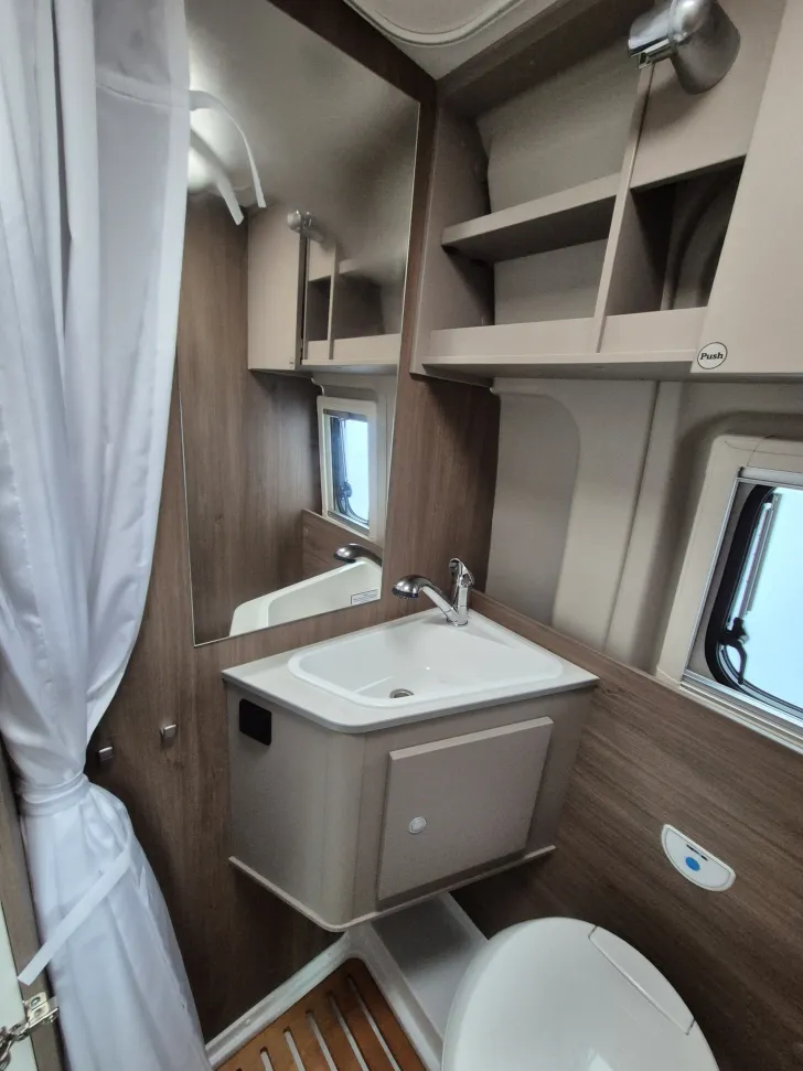 Fahrzeugbild Carado CV540 *Entry-Van*Mediacenter*RFK* #22