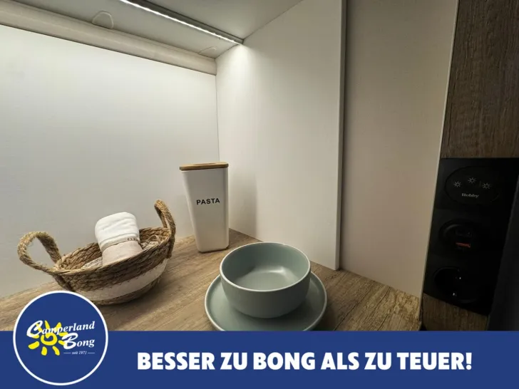 Fahrzeugbild Hobby Beachy 360 #11