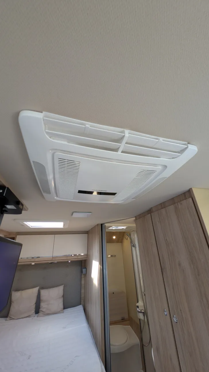 Fahrzeugbild Eura Mobil Integra Line 675 SB*Hubstützenanlage*SAT*SOLAR #21