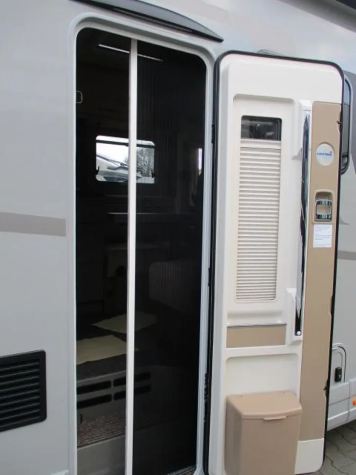 Fahrzeugbild Eura Mobil Integra Line GT IL 726 EF #9